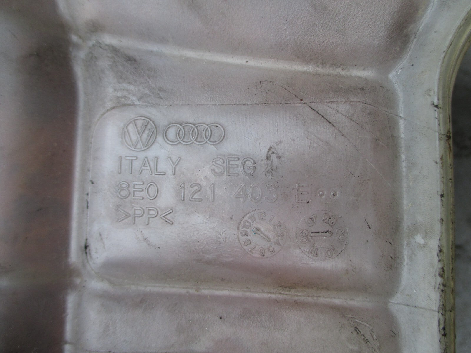 AUDI A6 2003 WATER COOLANT EXPANSION HEADER OVERFLOW TANK BOTTLE 8E0121403E
