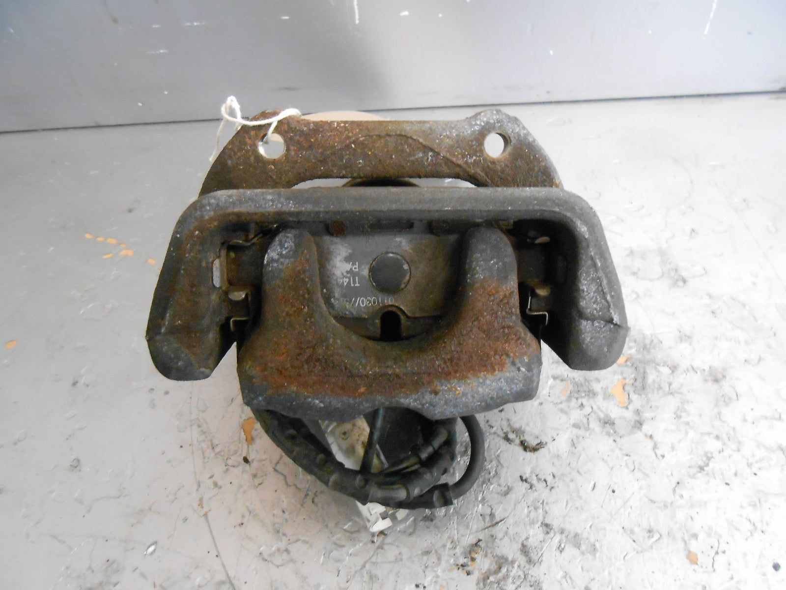 BMW 1 SERIES E87 116I 2.0 SPORT OSF DRIVER SIDE FRONT BRAKE CALIPER & CARRIER