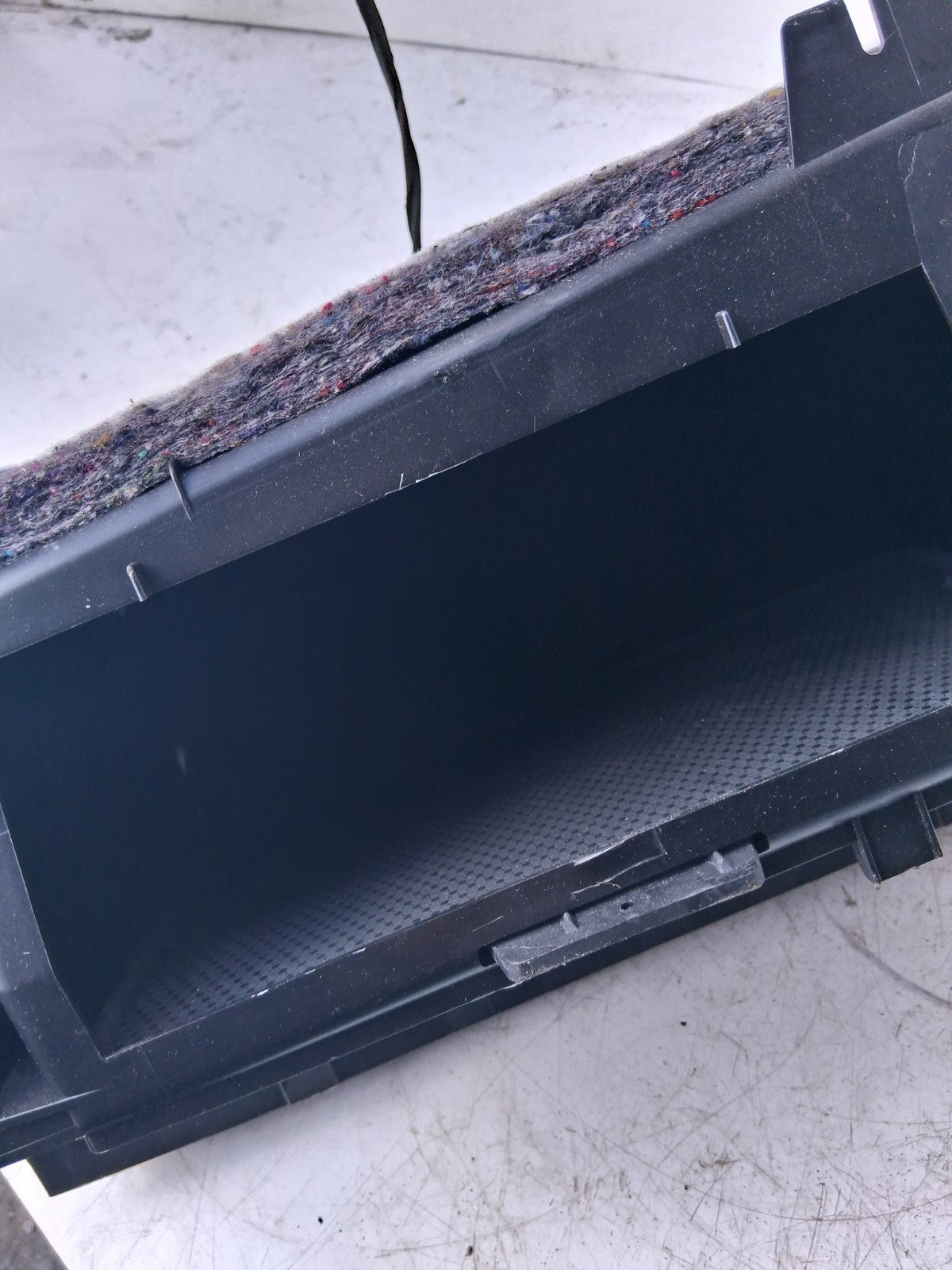 2024 BMW 2 SERIES GLOVE BOX STORAGE COMPARTMENT 7937982