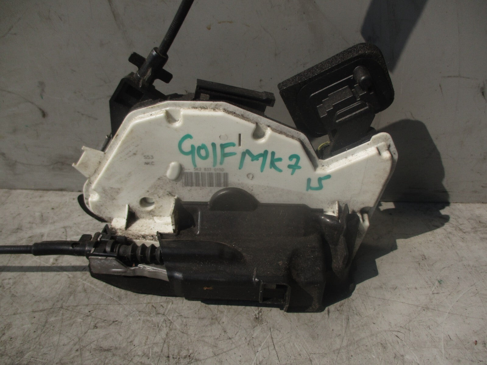 2015 VOLKSWAGEN GOLF MK7 NSF PASSENGER FRONT LEFT DOOR LOCK MECHANISM 5K2837015D