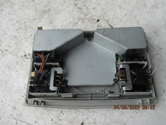 AUDI A6 2002 FRONT INTERIOR READING LIGHT LAMP 4B0947303