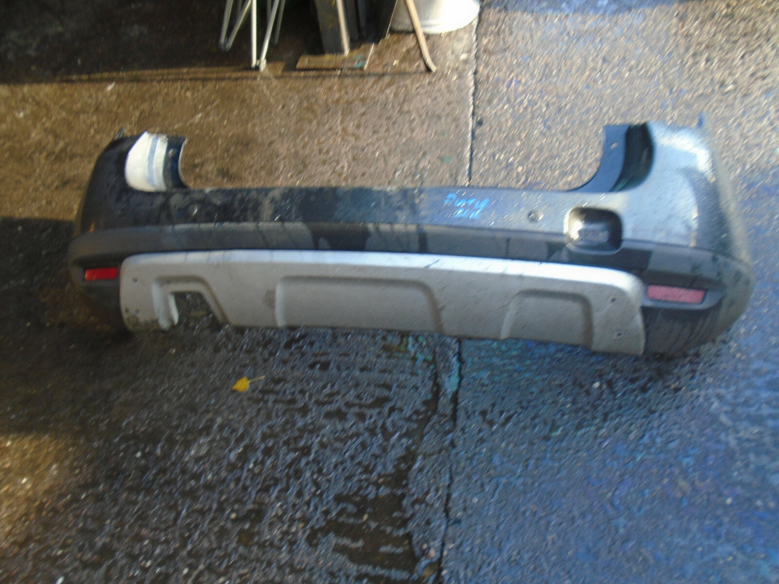 DACIA DUSTER 2016 MK1 REAR BUMPER WITH PDC SENSORS SLATE GREY PAINT CODE TEKNA