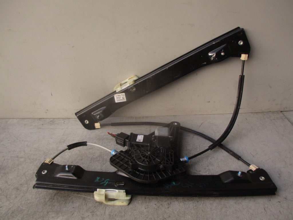 2021 MG HS NSF PASSENGER SIDE FRONT LEFT WINDOW MOTOR & REGULATOR  10367615