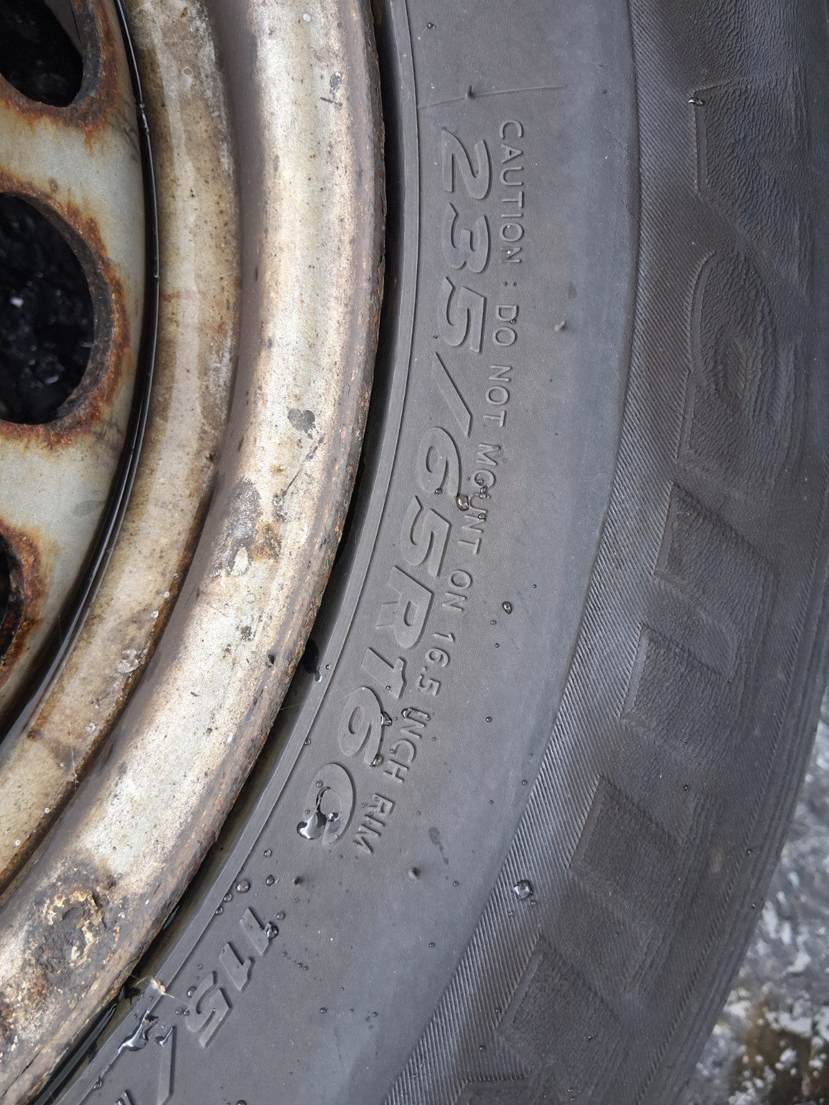 2016 MERCEDES BENZ SPRINTER W906 16 INCH STEEL WHEEL WITH TYRE 235/65R16