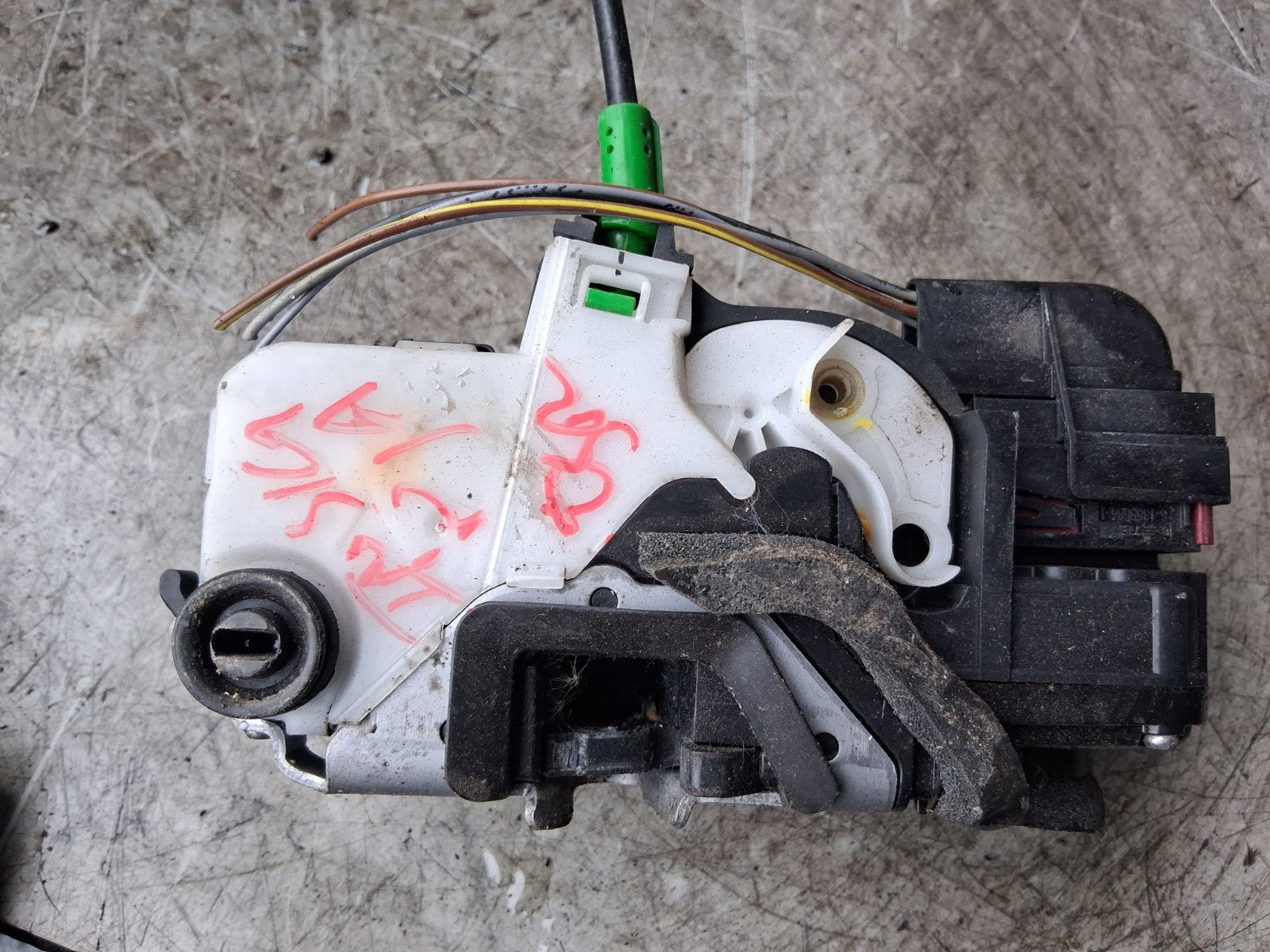 VAUXHALL INSIGNIA MK1 OSR DRIVER SIDE REAR RIGHT DOOR LOCK MECHANISM