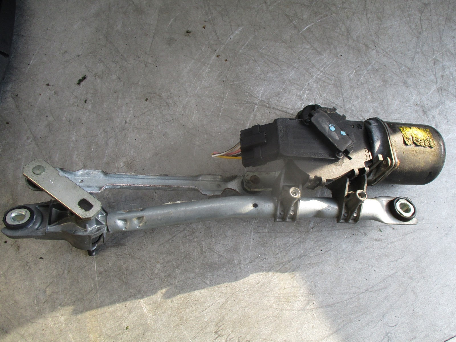 2009 PEUGEOT 107 3 DOOR HATCHBACK FRONT WIPER MOTOR AND LINKAGE 54523011