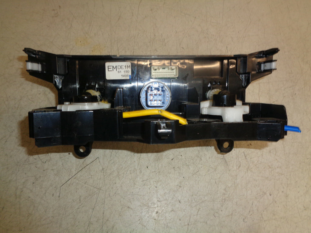MAZDA 2 DJ MK3 2015 HEATER CLIMATE CONTROL SWITCH PANEL UNIT