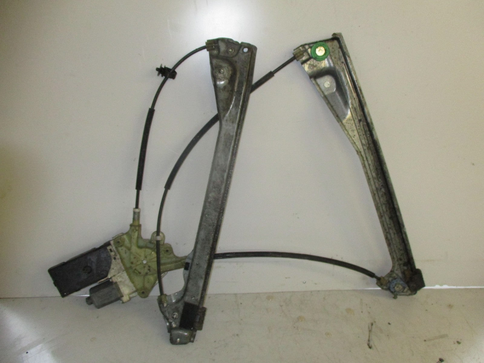 RENAULT LAGUNA MK3 OSF DRIVERS SIDE FRONT ELECTRIC WINDOW MOTOR 0130822331