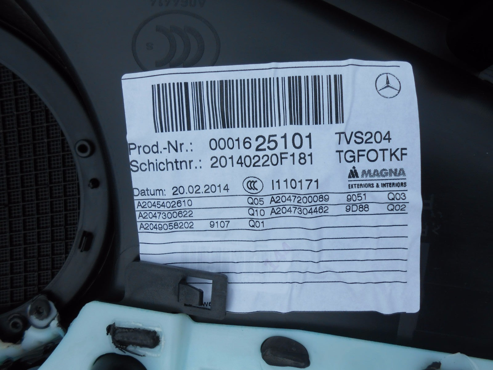 MERCEDES C CLASS S204 2013 OSR DRIVER SIDE REAR BLACK LEATHER DOOR CARD