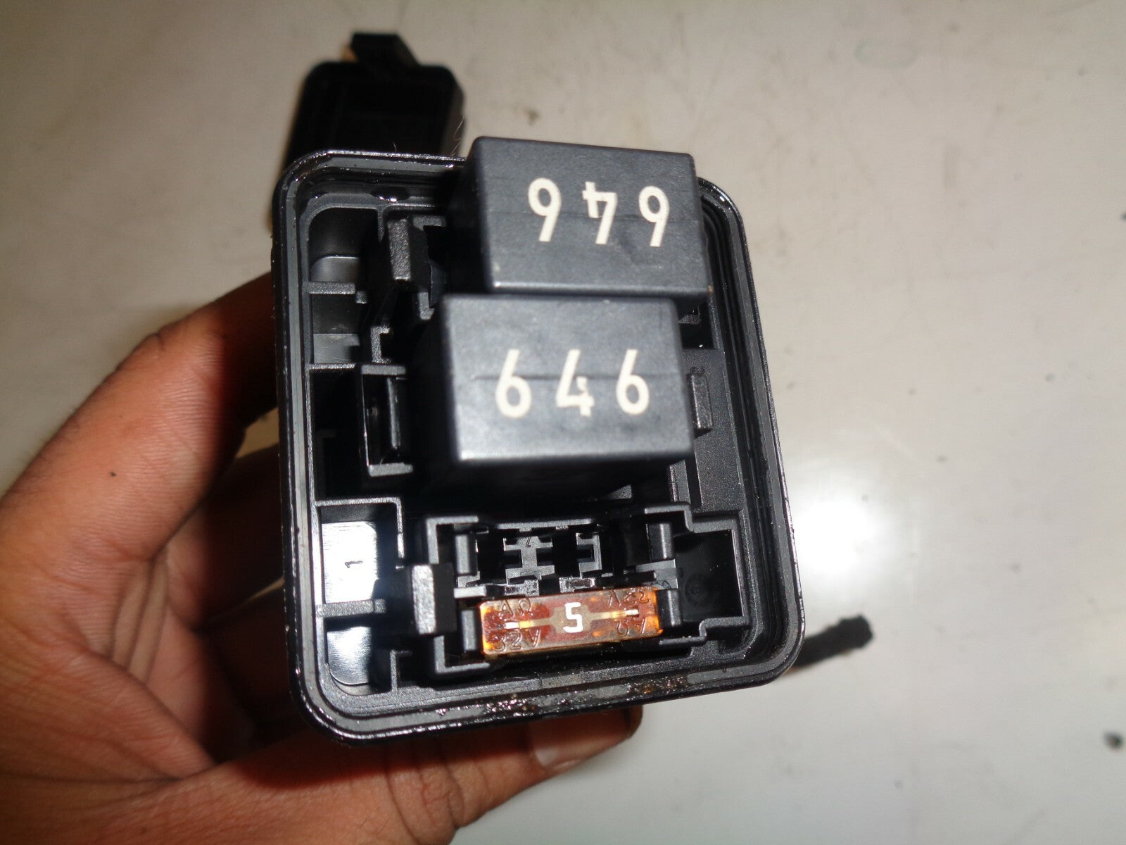 AUDI A5 8W6 2017 FUSE BOX RELAY 8W0937124A
