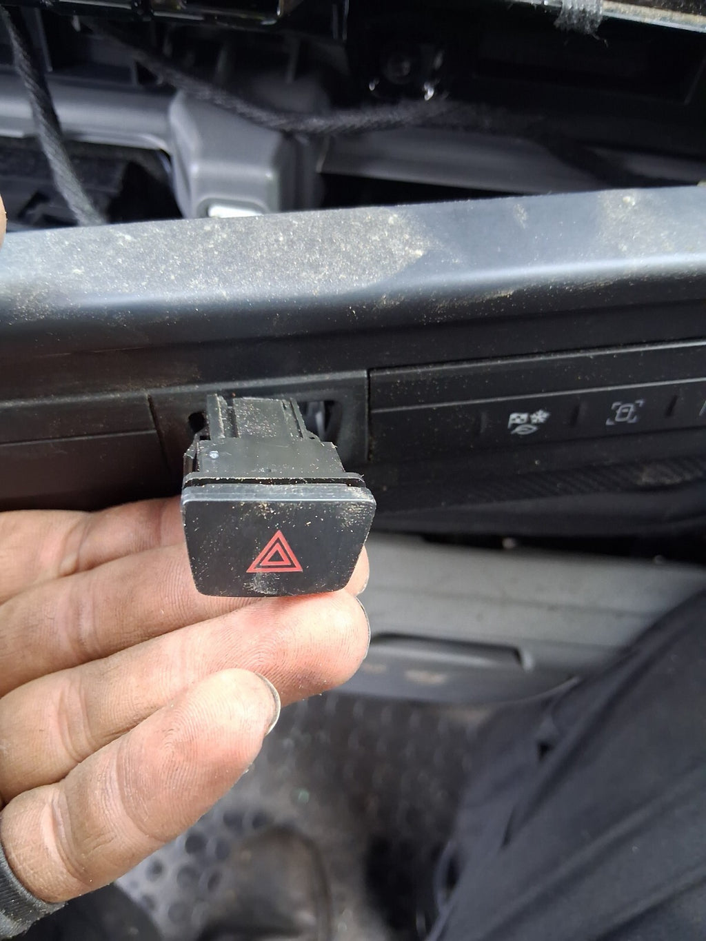 2024 FORD TRANSIT CUSTOM MK2 HAZARD WARNING LIGHT SWITCH PZ3T13A350AAW