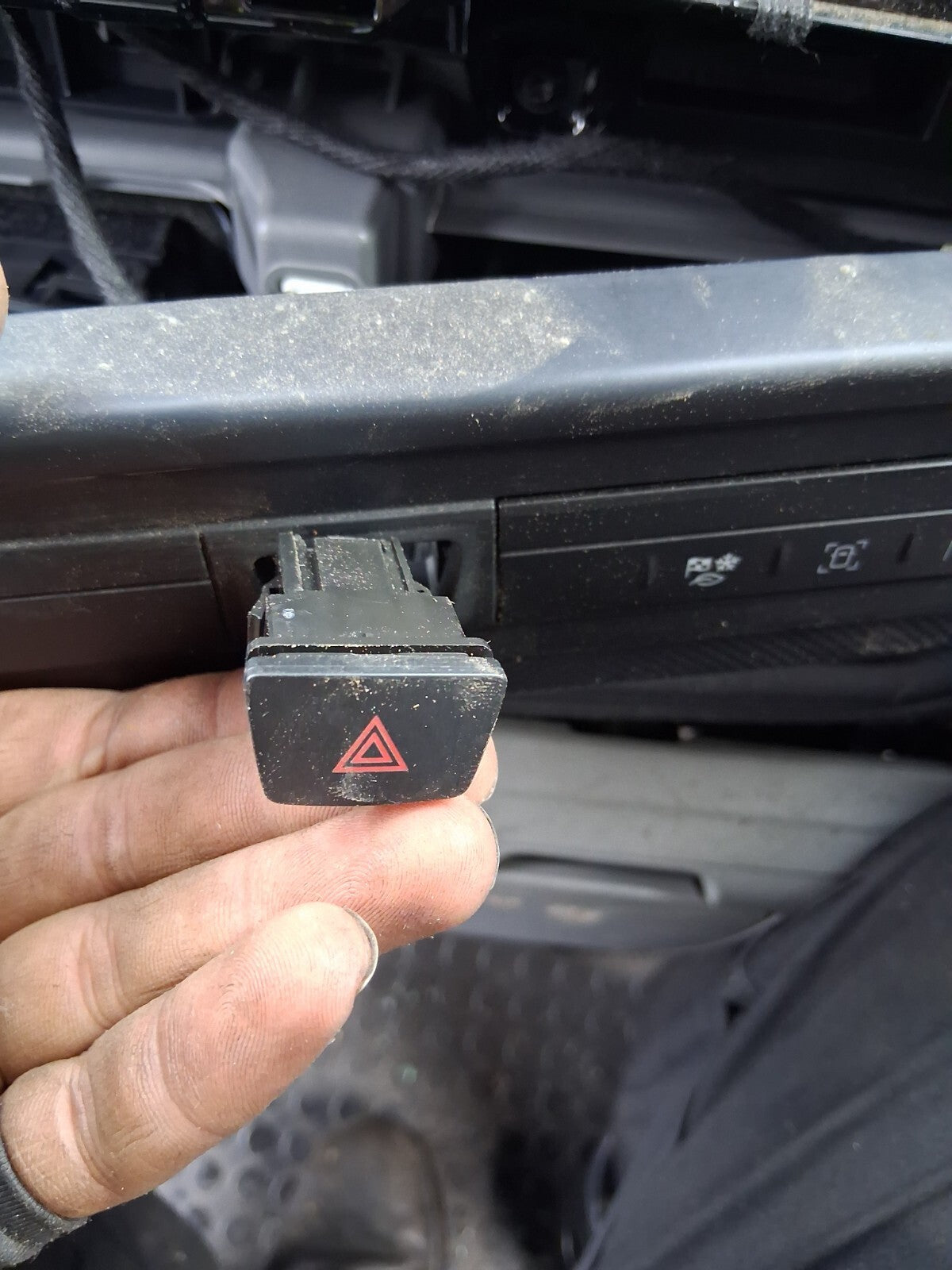 2024 FORD TRANSIT CUSTOM MK2 HAZARD WARNING LIGHT SWITCH PZ3T13A350AAW