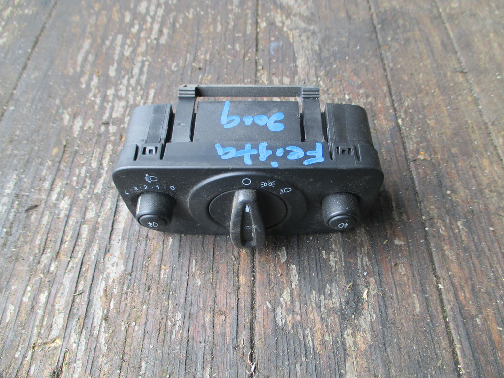 FORD FIESTA 2009 MK7 HEADLIGHT LAMP + FOG LIGHT SWITCH 8A6T13A024BB