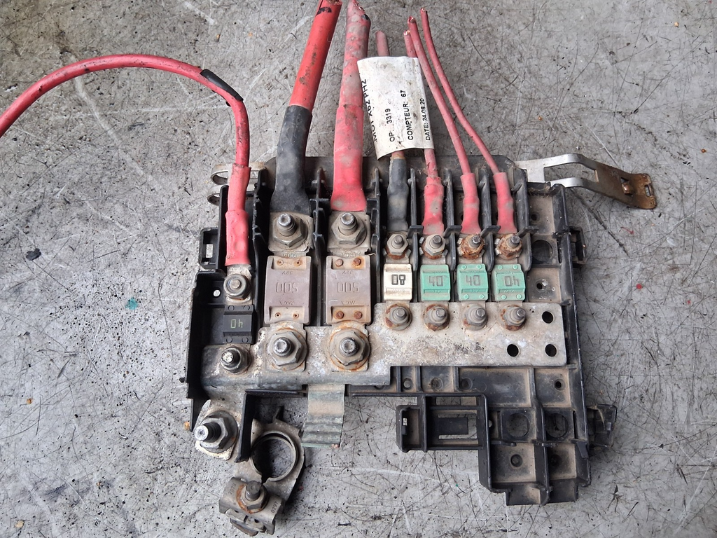 2023 RENAULT MASTER MK3 2.3 DIESEL POSITIVE BATTERY FUSE 241143001R