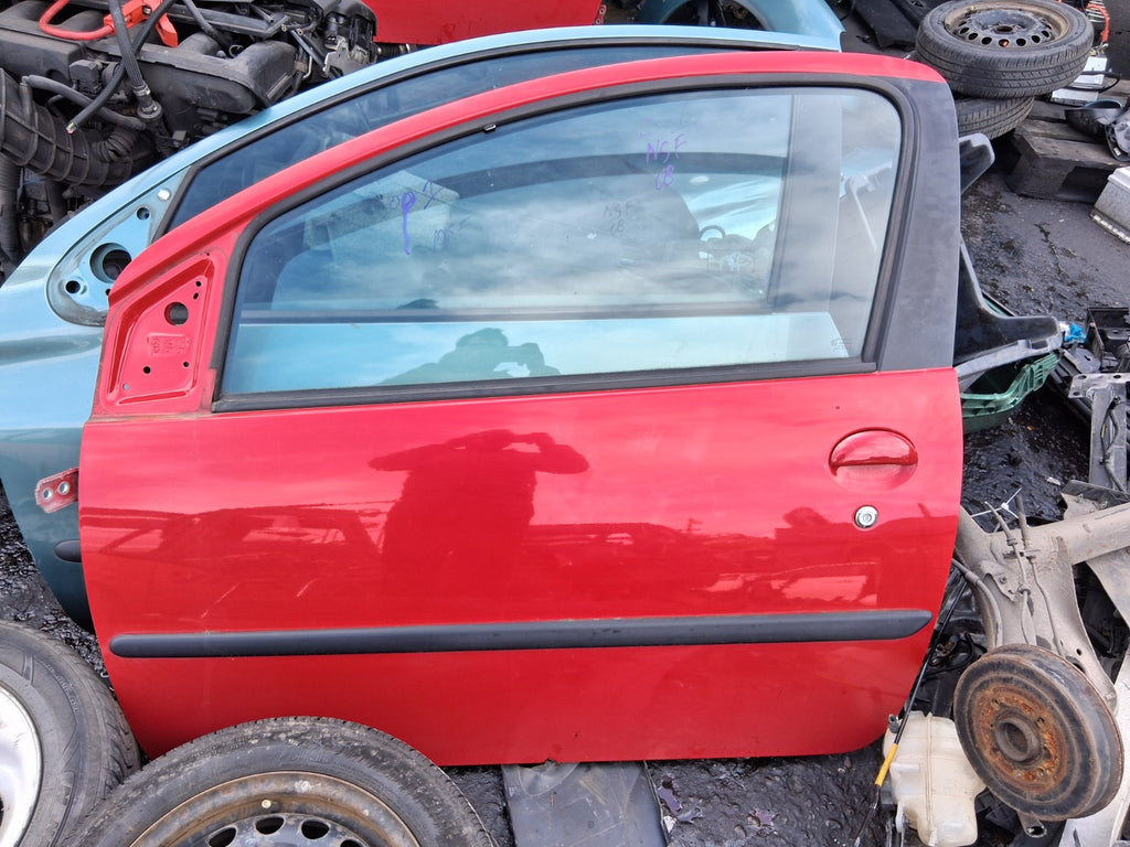 2008 CITROEN C1 MK1 3 DOOR NSF PASSENGER SIDE FRONT LEFT COMPLETE DOOR RED