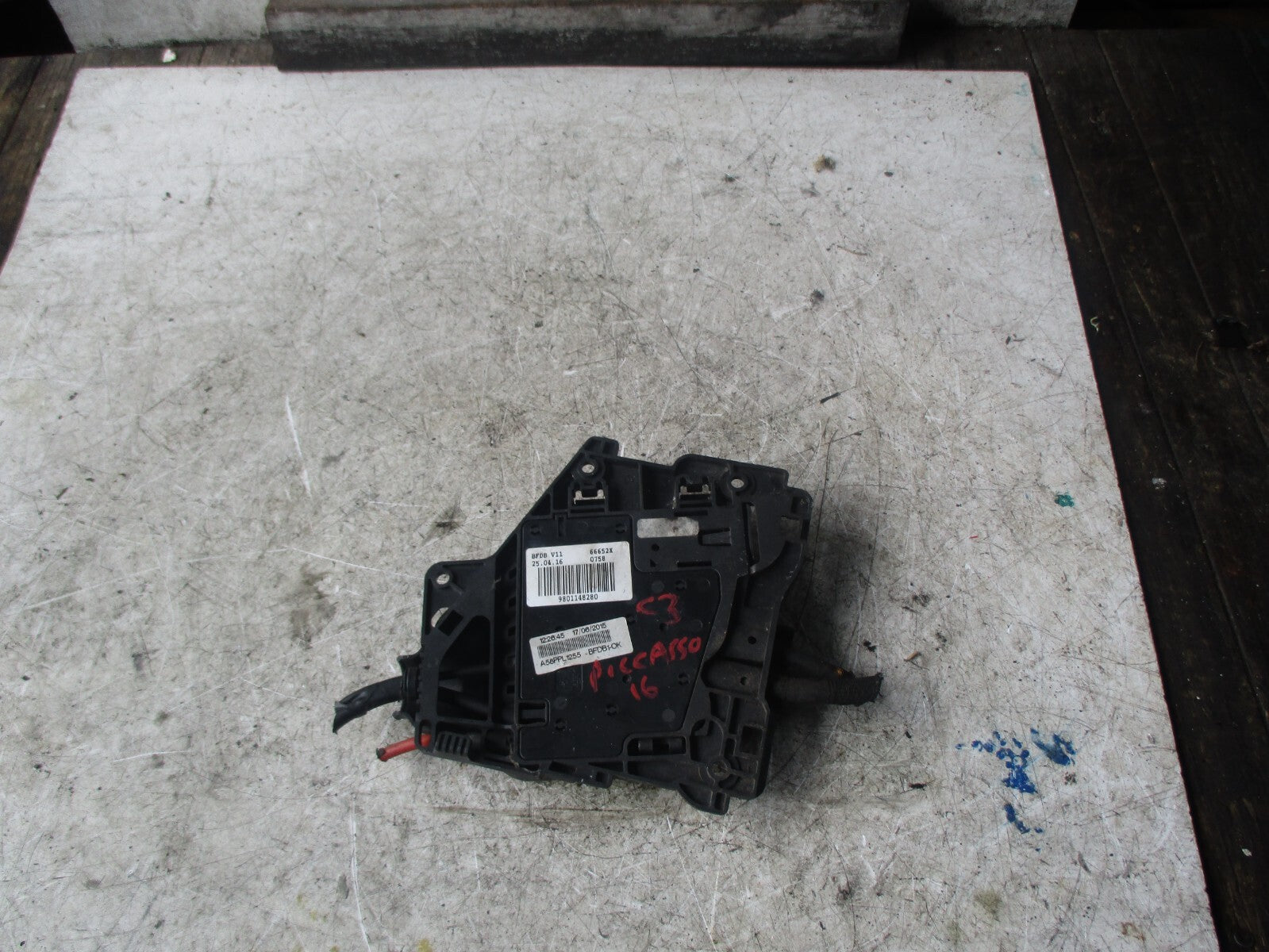 CITROEN C3 PICASSO 2016 BATTERY FUSE TRAY 9801148280