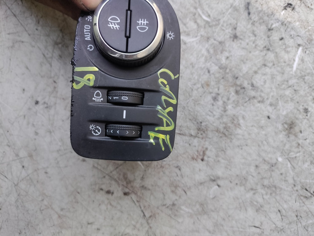 VAUXHALL CORSA E 2018 HEADLIGHT CONTROL SWITCH 13470454