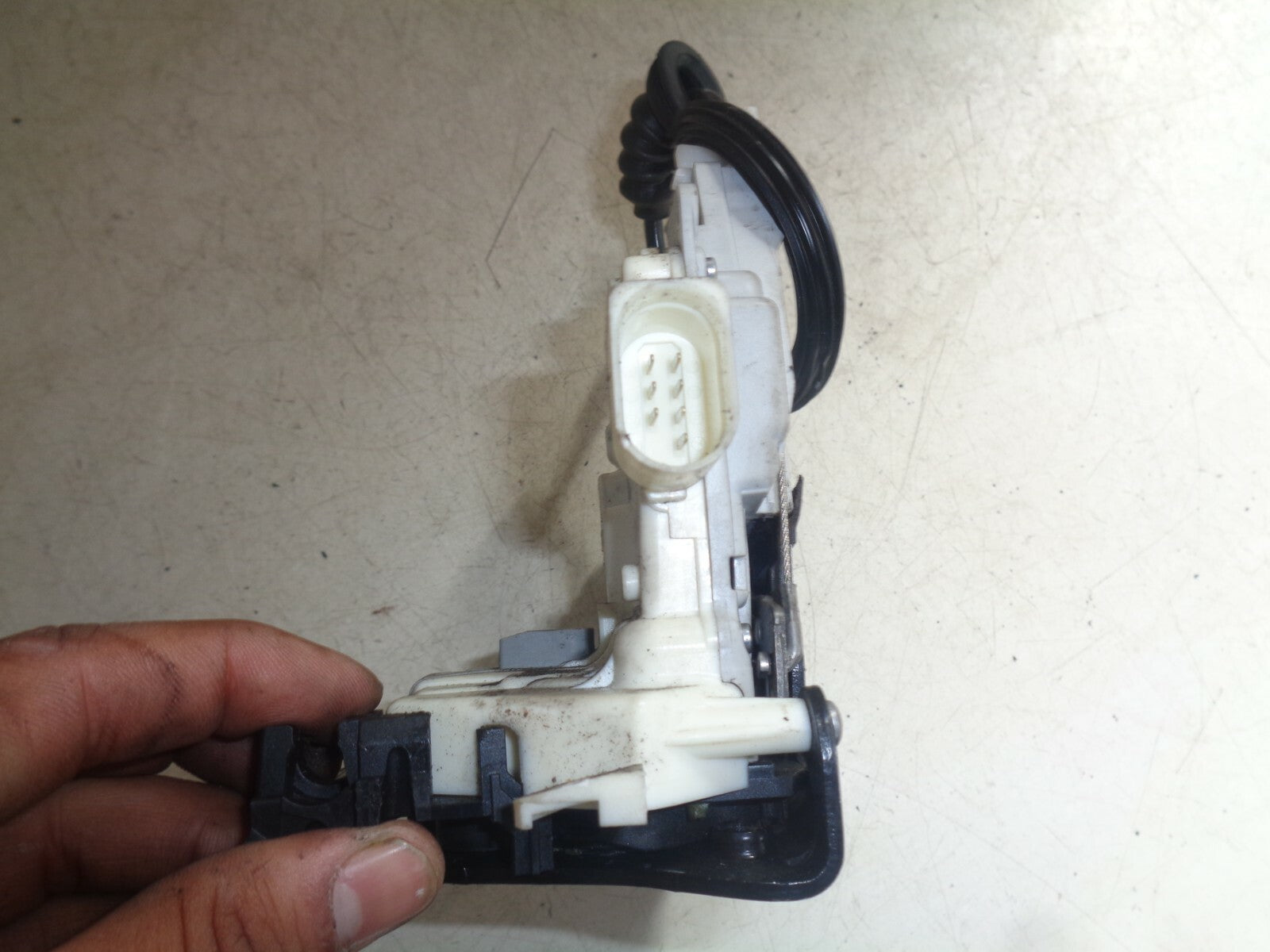 VW VOLKSWAGEN PASSAT B7 OSR DRIVER SIDE REAR DOOR LOCK MECHANISM 3c4839016a