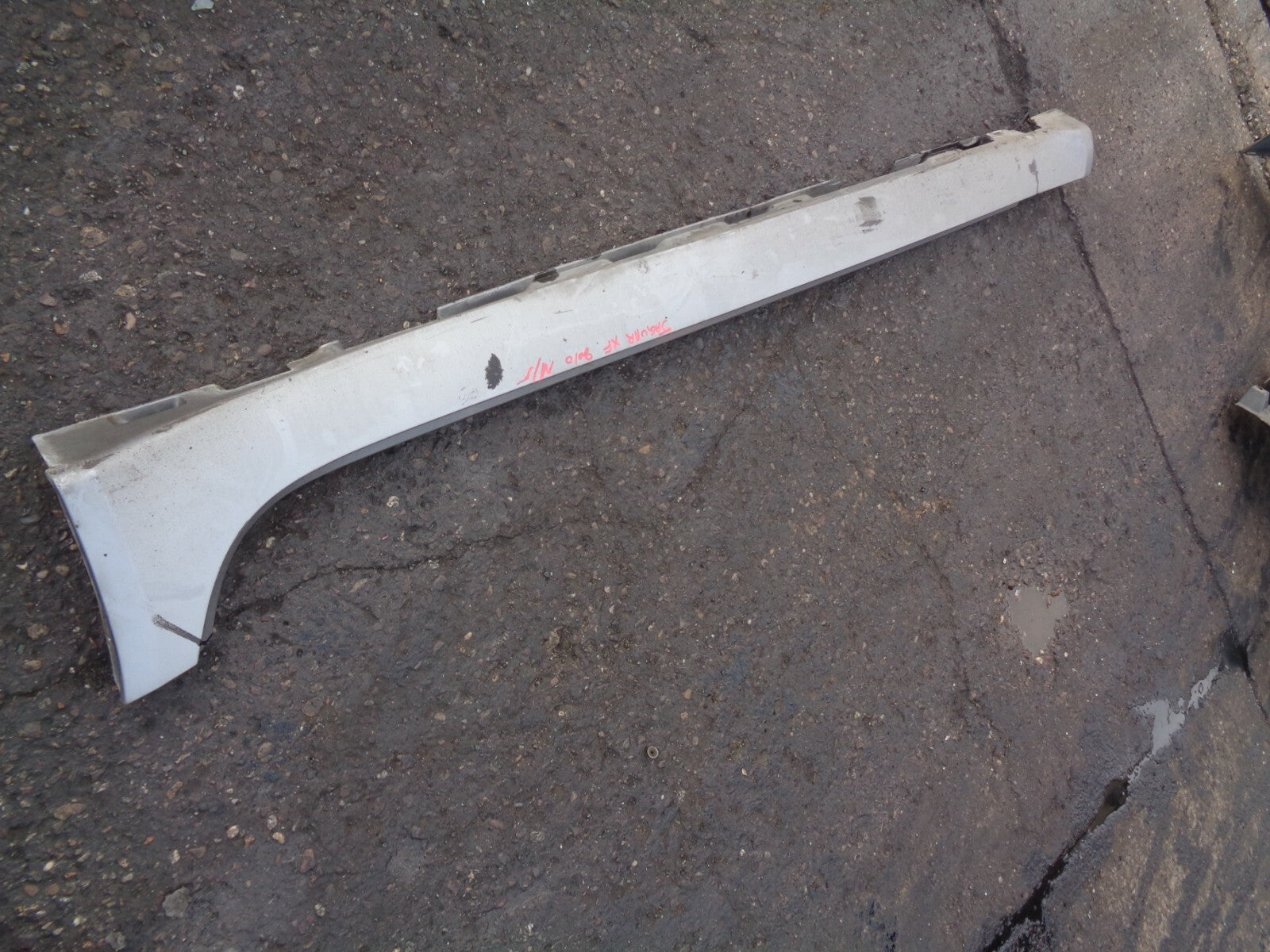 JAGUAR XF 2010 X250 3.0 DIESEL NS PASSENGER SIDE SKIRT IN GREY