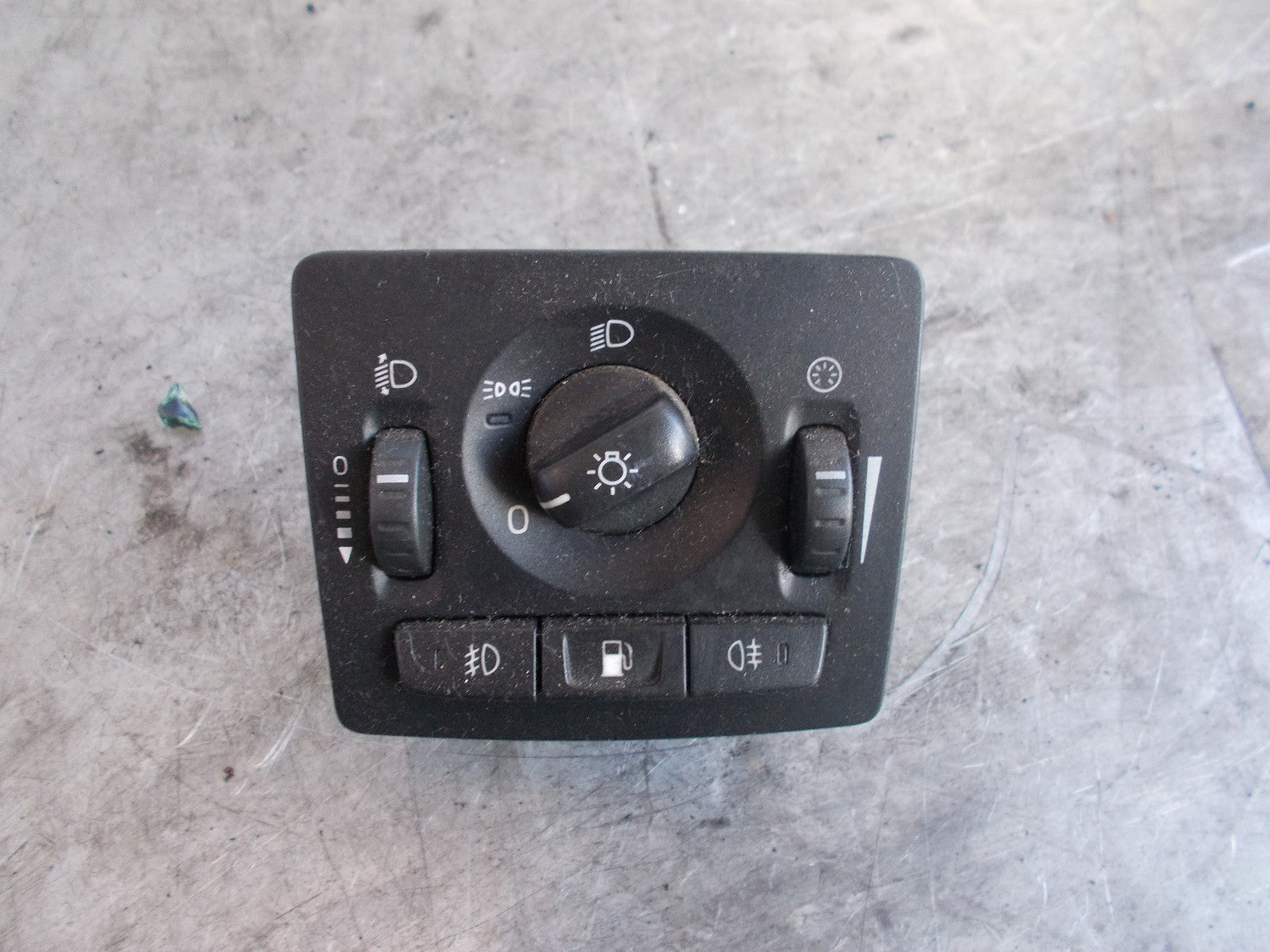 VOLVO V50 2004 HEADLIGHT SWITCH 30669736
