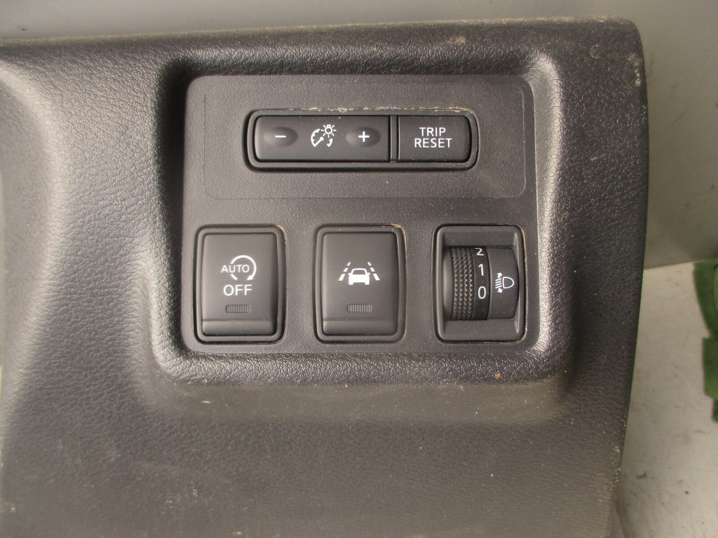 2019 NISSAN MICRA K14 MK5 DRIVER SIDE LOWER DASHBOARD SWITCHES & TRIM 681065FF