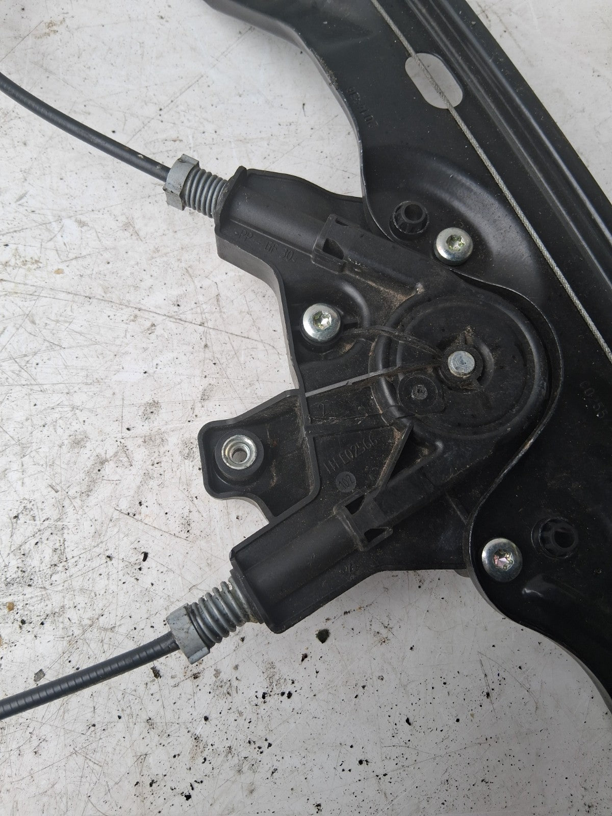 2015 VAUXHALL ADAM NSF NEAR LEFT PASSENGER SIDE FRONT WINDOW REGULATOR 966431200