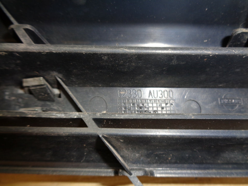 NISSAN PRIMERA P12 2004 FRONT BUMPER GRILL LEFT SIDE 62330 AU300