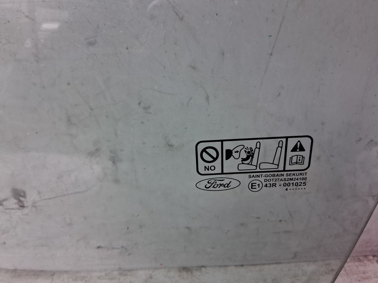 2011 FORD S MAX NSF PASSENGER SIDE FRONT SIDE LEFT WINDOW GLASS 43R001025