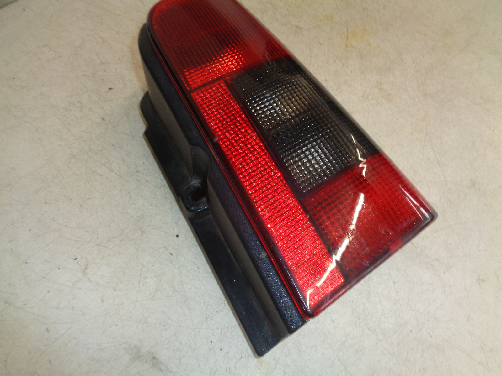 PEUGEOT PARTNER MK1 2004 OSR DRIVER SIDE REAR TAIL LIGHT TAIL LAMP