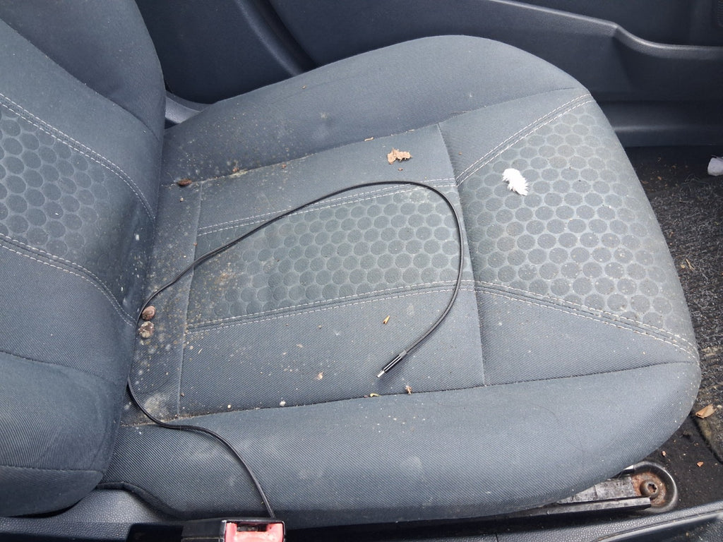 2012 FORD FIESTA MK7 NSF PASSENGER SIDE FRONT LEFT COMPLETE FABRIC SEAT