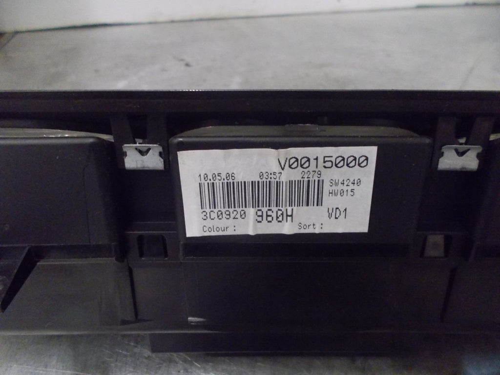VOLKSWAGEN PASSAT B6 2006 2.0 SPEEDOMETER CLOCKS INSTRUMENT CLUSTER 3C0920960H