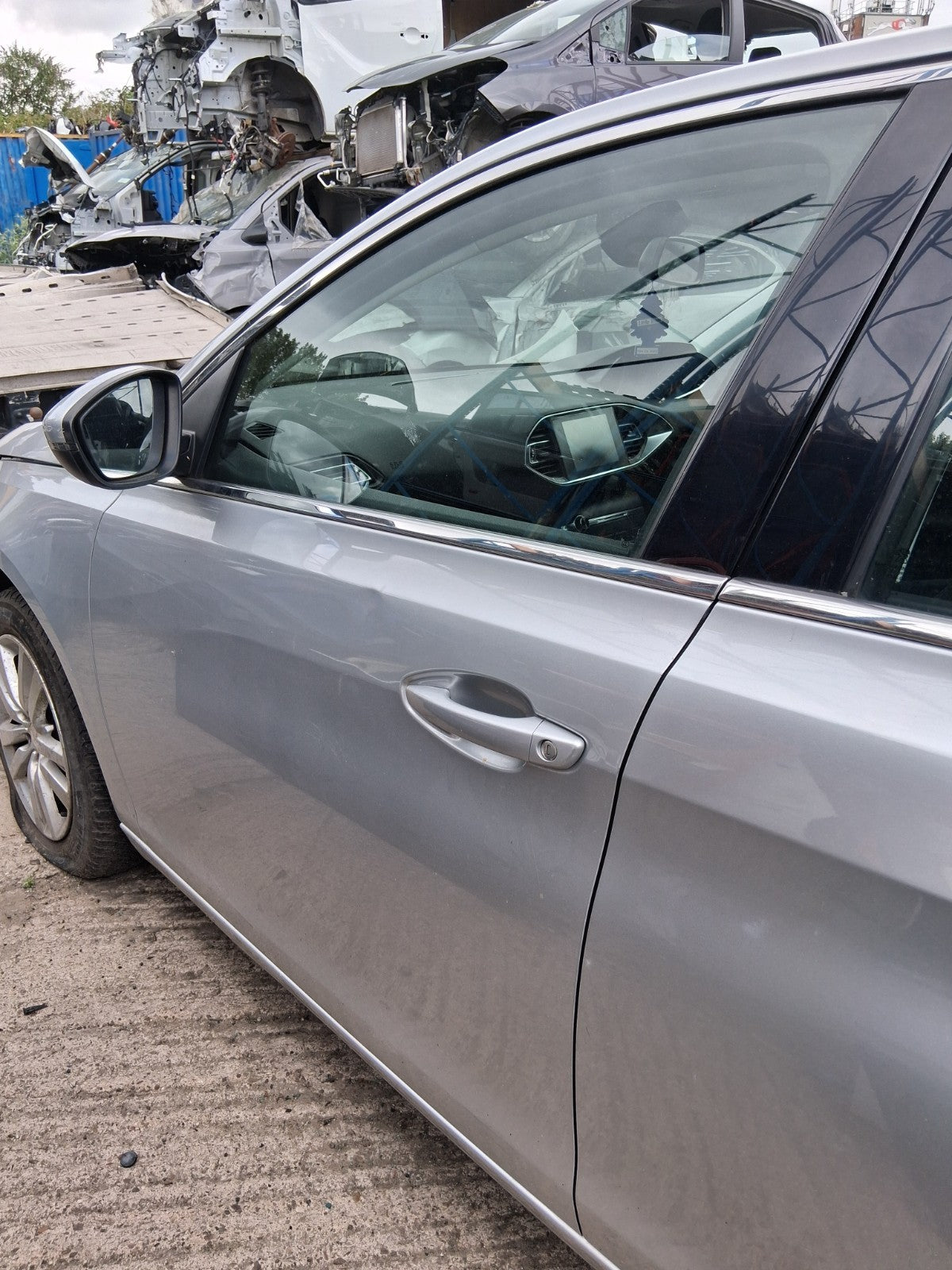 2014 PEUGEOT 308 MK2 NSF PASSENGER SIDE FRONT BARE DOOR GRIS ALUMINIUM EZR
