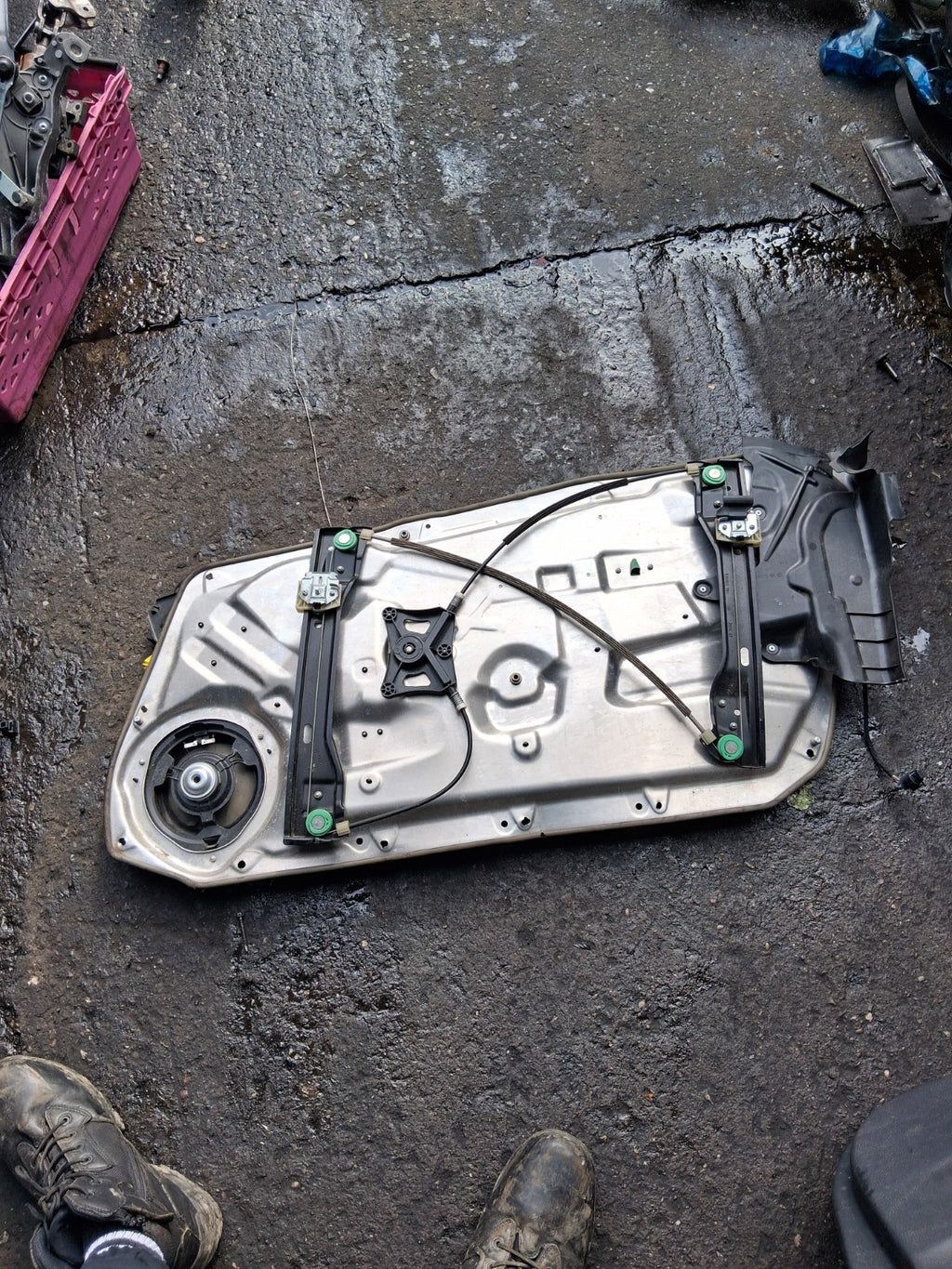 2014 MERCEDES BENZ W204 C FRONT LEFT PASSENGER SIDE FULL DOOR PANEL 40151188