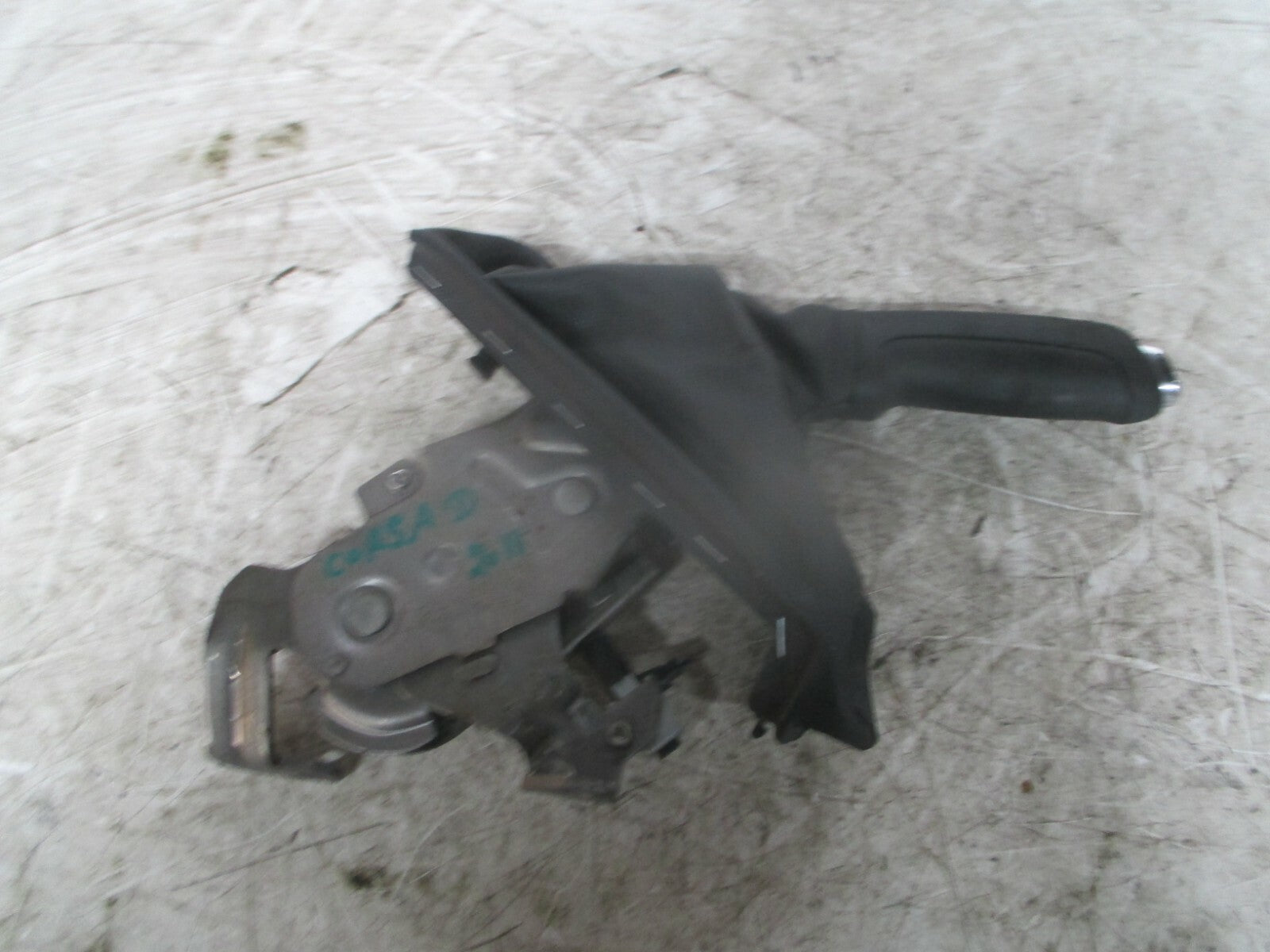 VAUXHALL CORSA D 2011 HANDBRAKE LEVER HANDLE 13426301