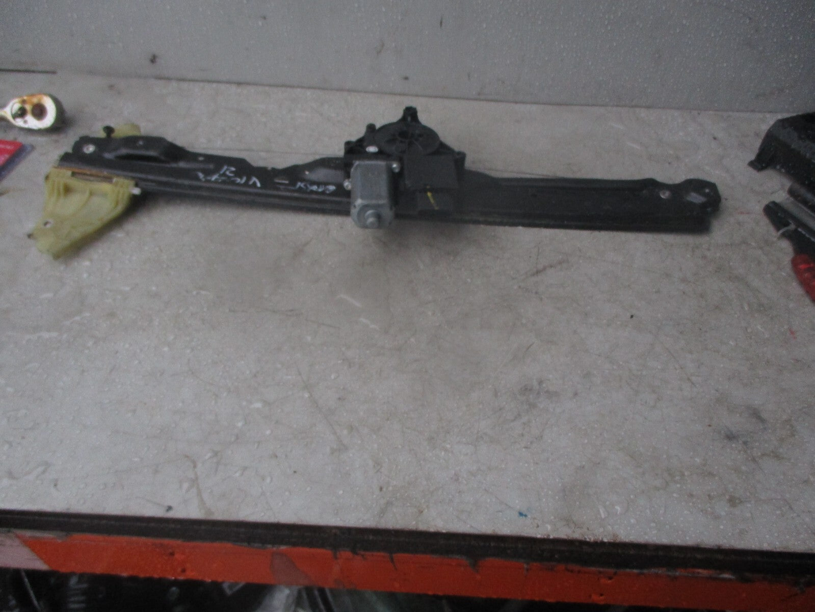 VAUXHALL VIVARO MK3 2021 NSF PASSENGER FRONT WINDOW REGULATOR & MOTOR 9829503680