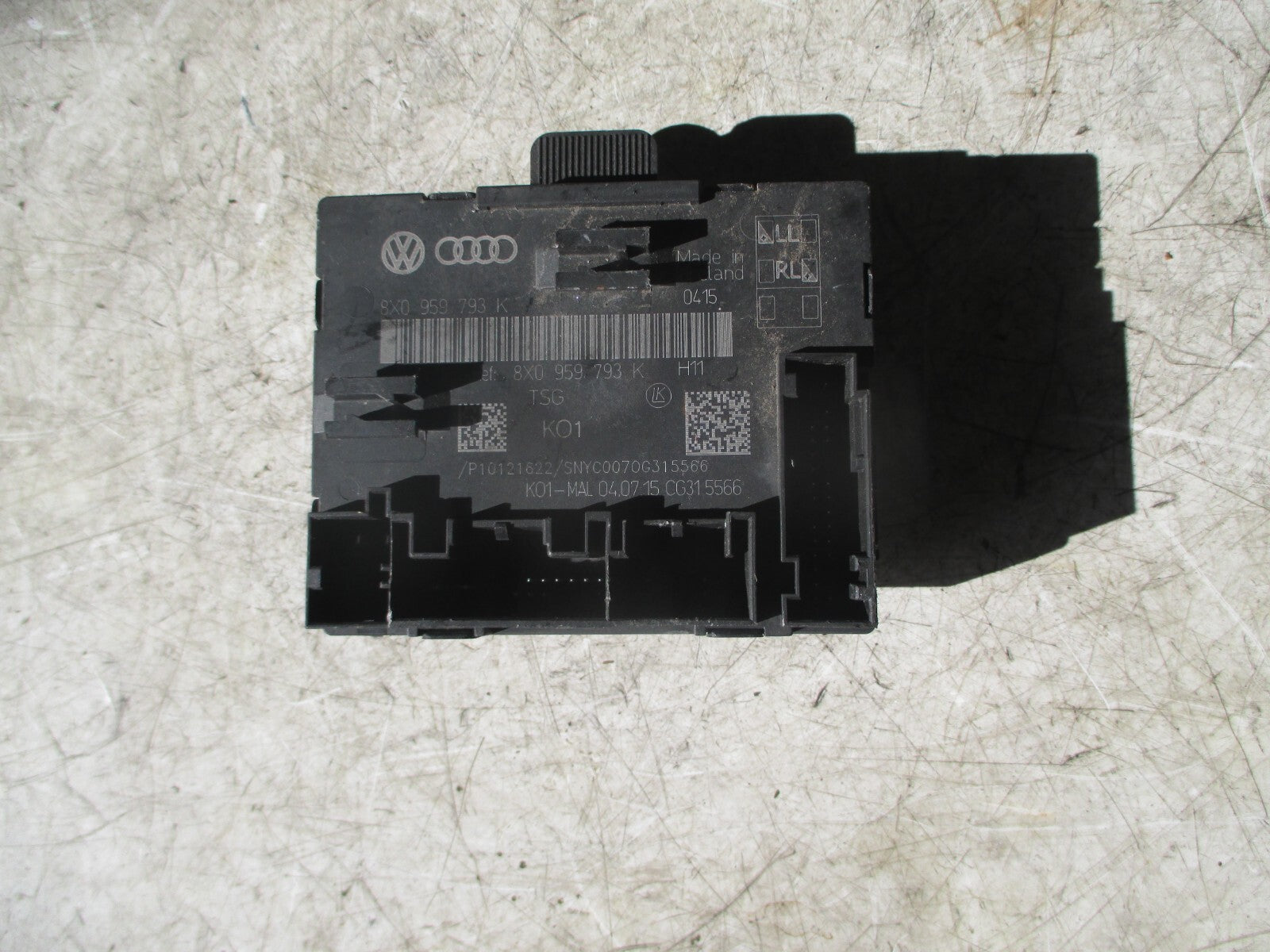 AUDI A1 8X 2015 NSR PASSENGER SIDE REAR CONTROL MODULE 8X0959793K