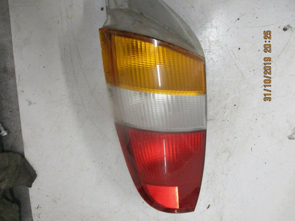 HYUNDAI AMICA 2000 NSR PASSENGER SIDE REAR BRAKE TAIL LIGHT CLUSTER 92401051