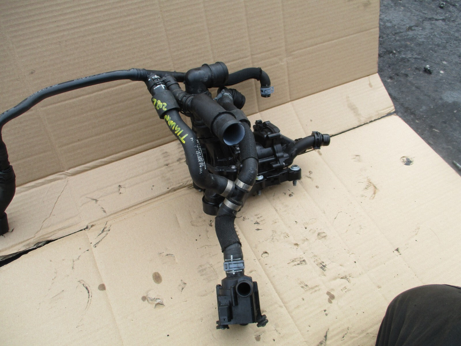 VW VOLKSWAGEN TIGUAN MK2 2023 2.0 TDI DIESEL THERMOSTAT HOUSING 05L121111Q