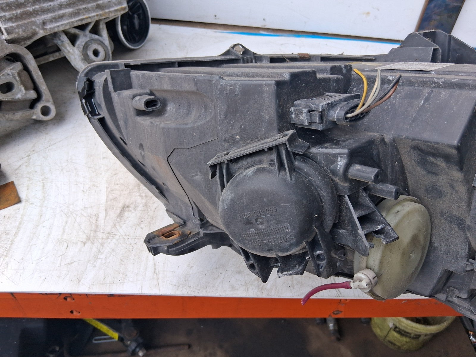 2008 MERCEDES B CLASS W245 NSF PASSENGER SIDE FRONT LEFT HEADLIGHT A1698202561