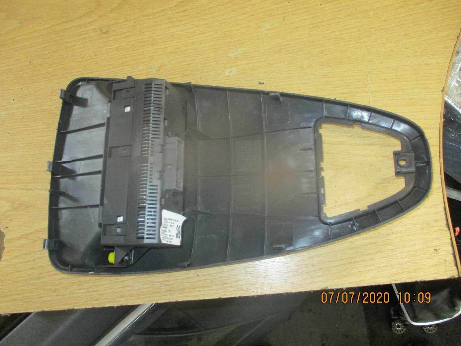 OPEL VAUXHALL CORSA D 2006 DASHBOARD CLOCK DISPLAY SURROUND TRIM COVERGM13205164