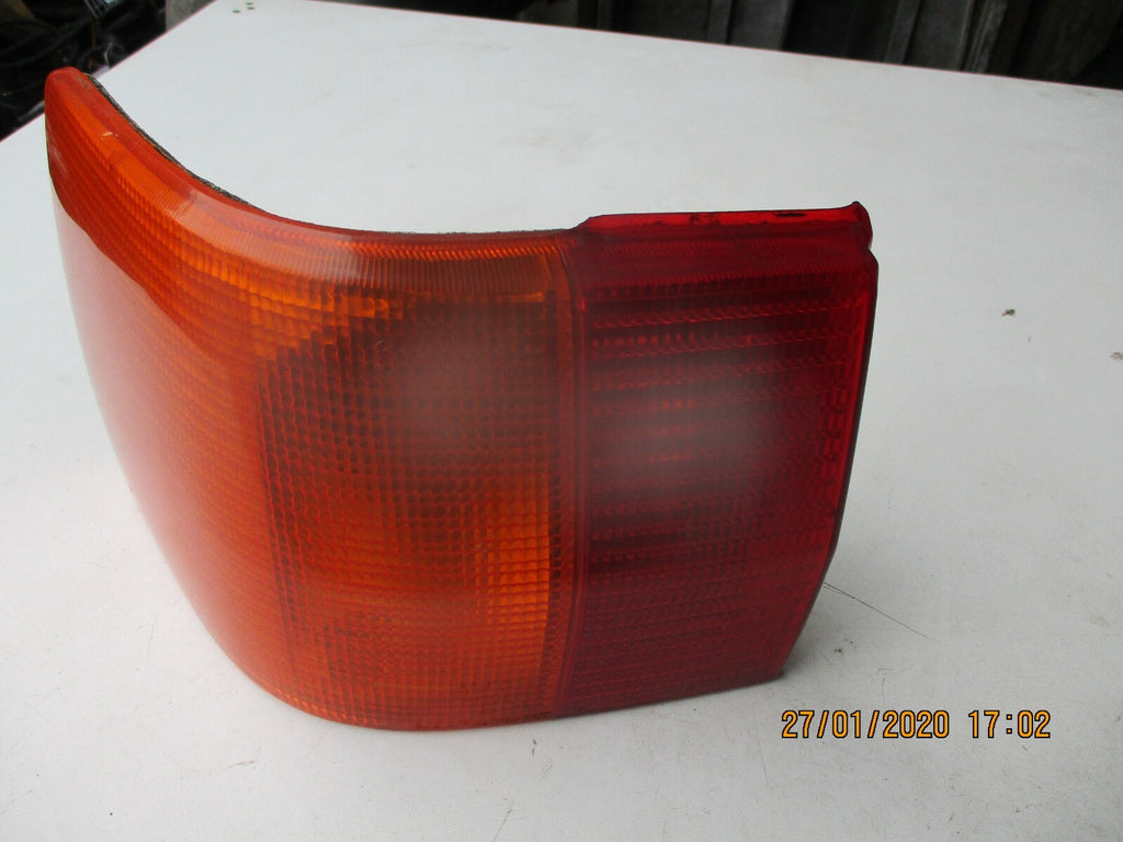 AUDI 80 E 1990 NSR PASSENGER SIDE REAR BRAKE TAIL LIGHT CLUSTER 893945095
