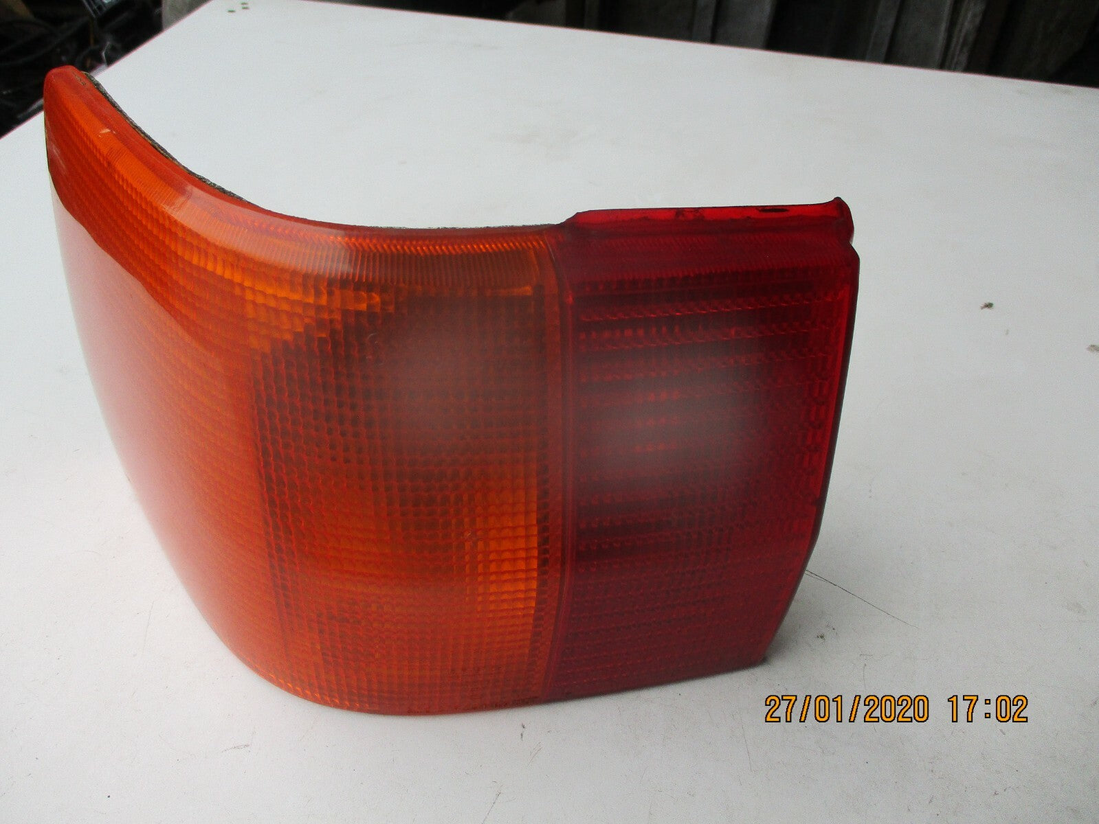 AUDI 80 E 1990 NSR PASSENGER SIDE REAR BRAKE TAIL LIGHT CLUSTER 893945095