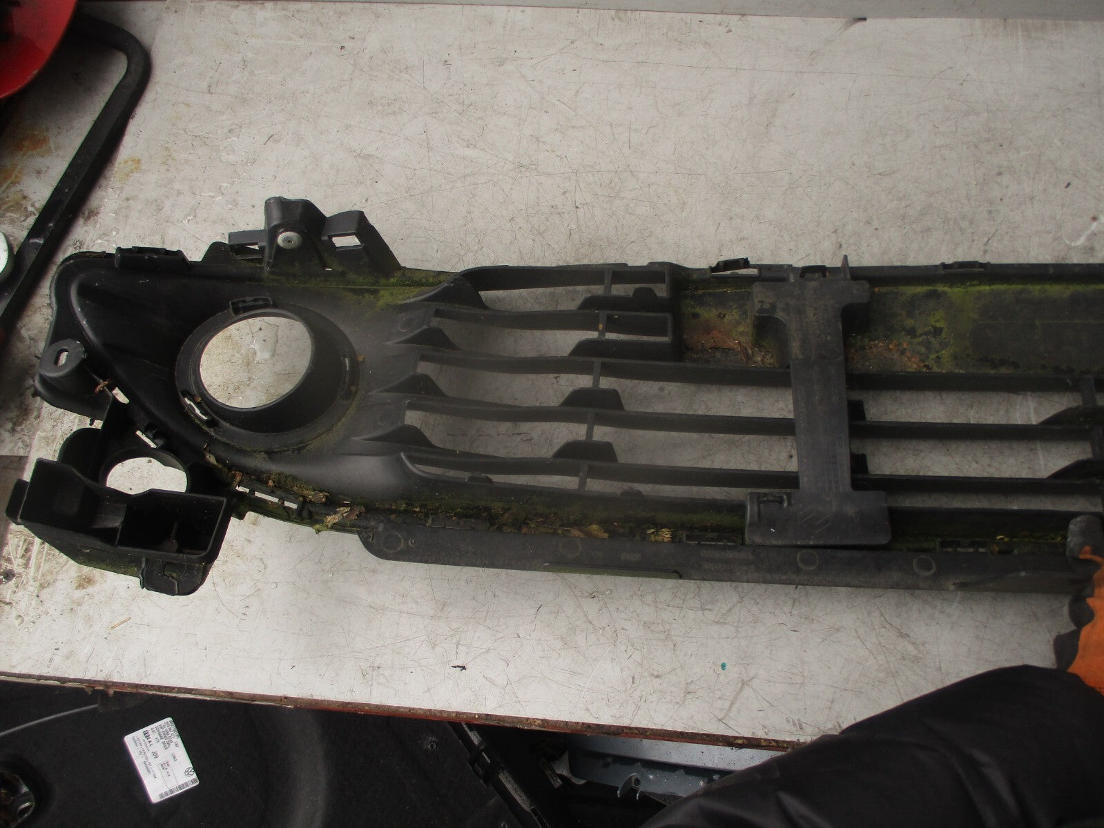 2015 RENAULT CLIO MK4 FRONT BUMPER LOWER GRILLE 622542958R