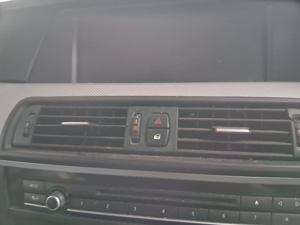 2010 BMW 5 SERIES F10 M SPORT FRONT DASHBOARD CENTRE AIR VENT & HAZARD SWITCH