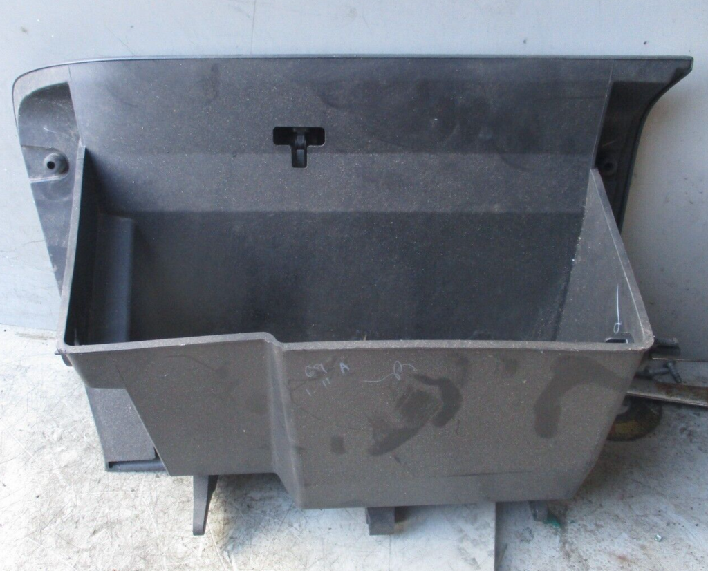 2017 FORD KA+ NSF PASSENGER FRONT GLOVE BOX STORAGE COMPARTMENT E4B5-A06010-A
