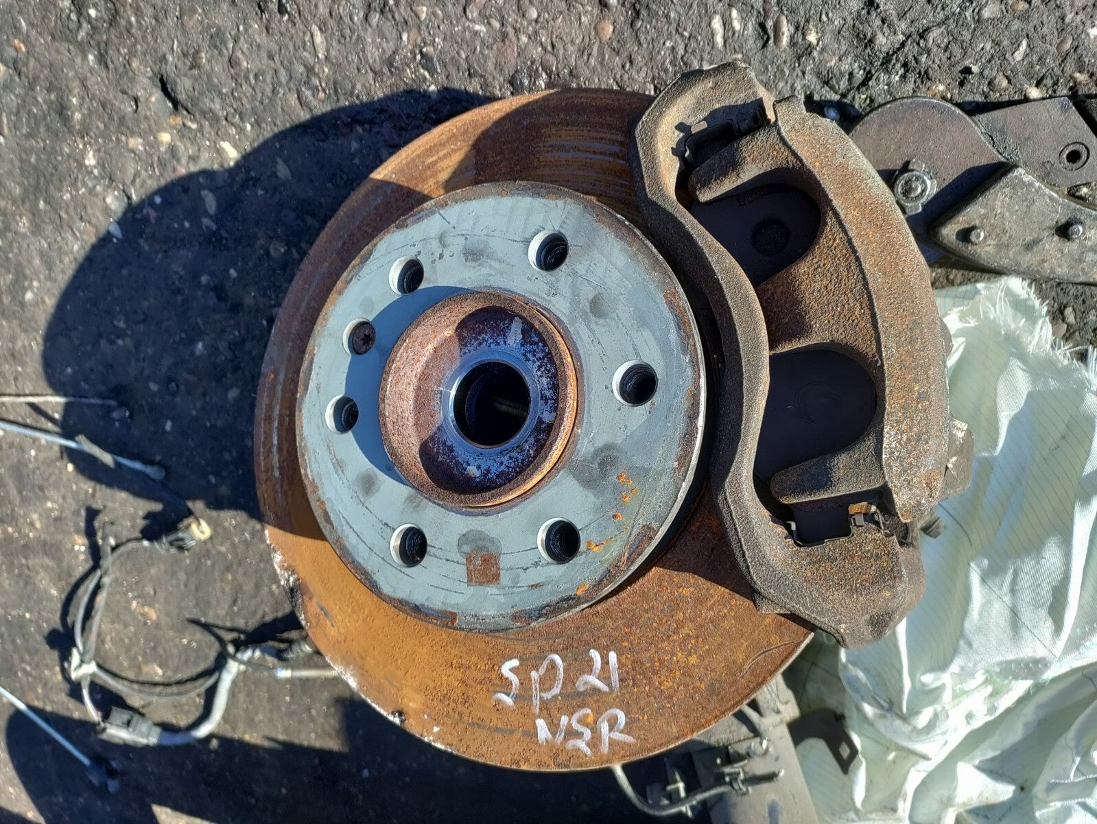 2021 MERCEDES SPRINTER W907 2.0 DIESEL NSF PASSENGER FRONT WHEEL HUB CALIPER