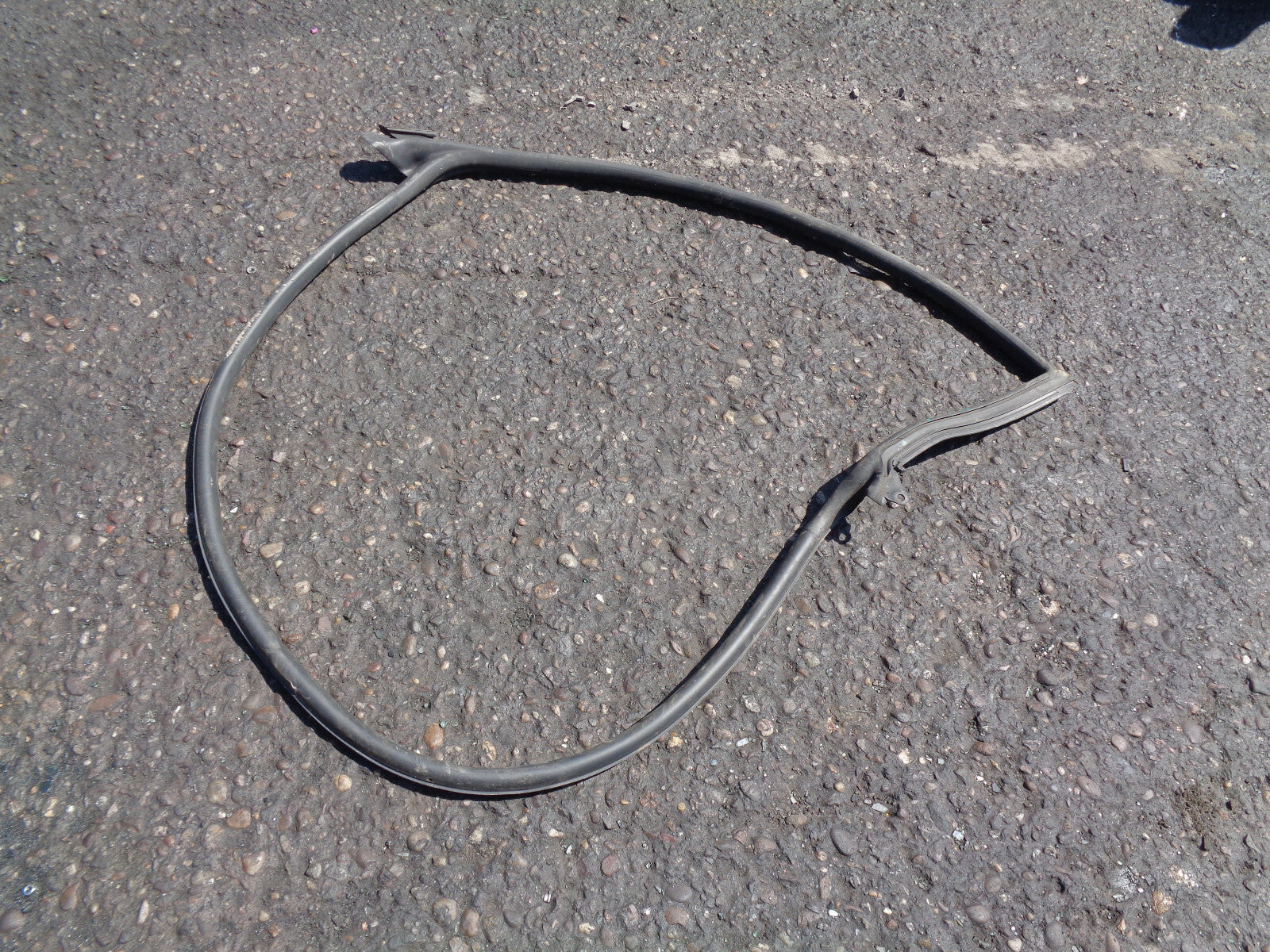AUDI A5 2017 8W6 NSF PASSENGER SIDE FRONT DOOR SEAL RUBBER 8W8831707