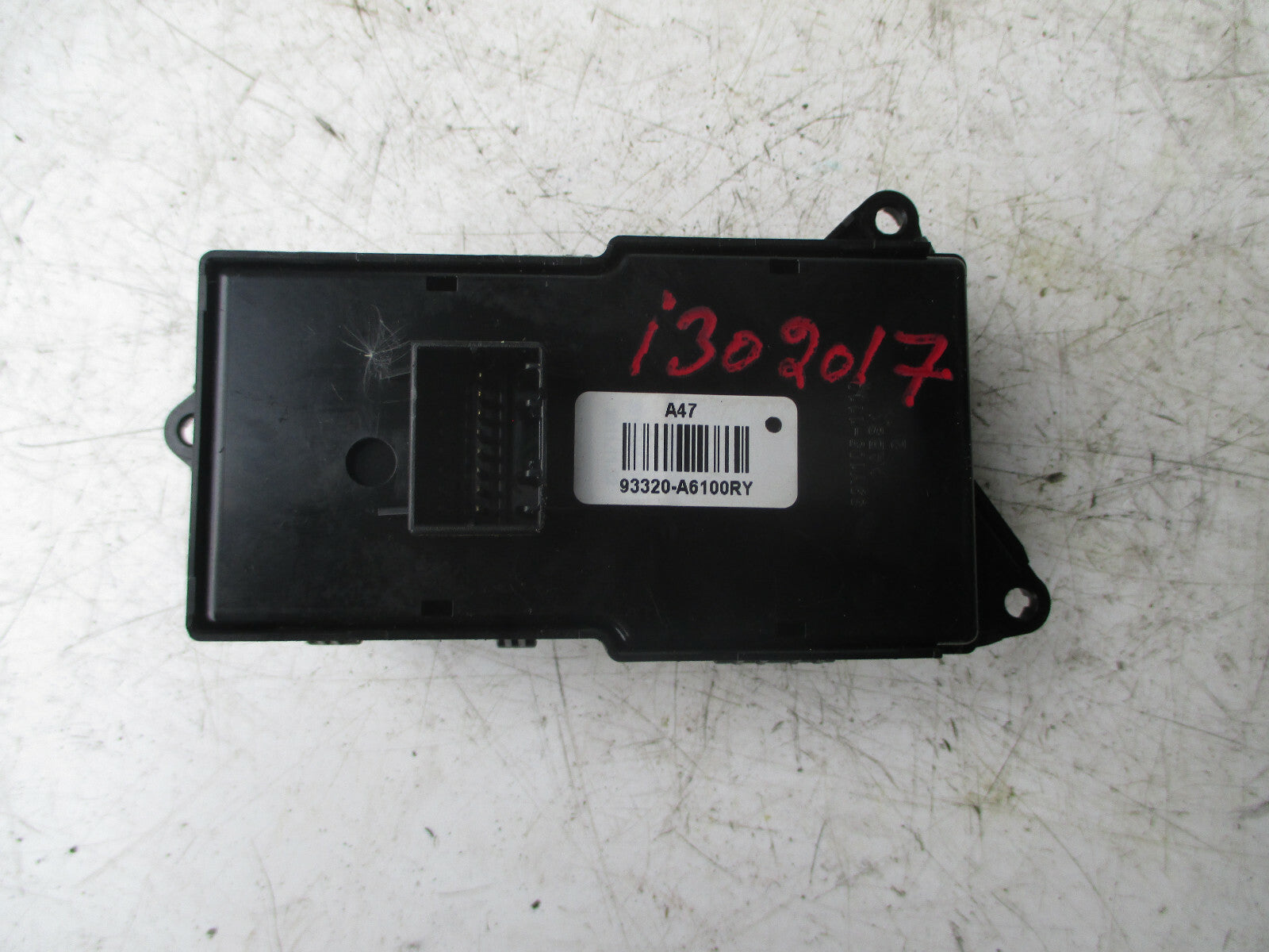 HYUNDAI I30 2014 HEADLIGHT LIGHT AIM ADJUST CONTROL SWITCH BUTTON 93320-A6100RY