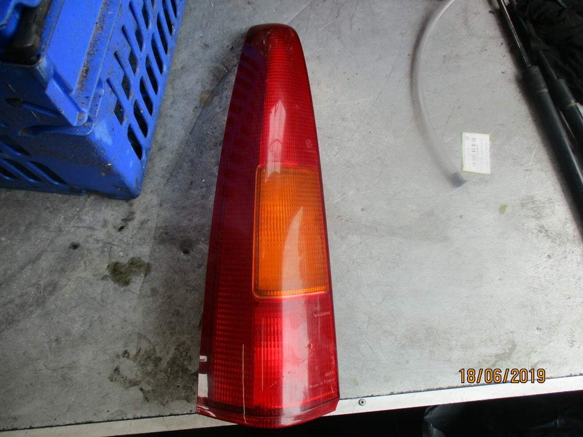 VOLVO V70 1996 PASSENGER NEAR SIDE REAR LIGHT NS DET 9512416
