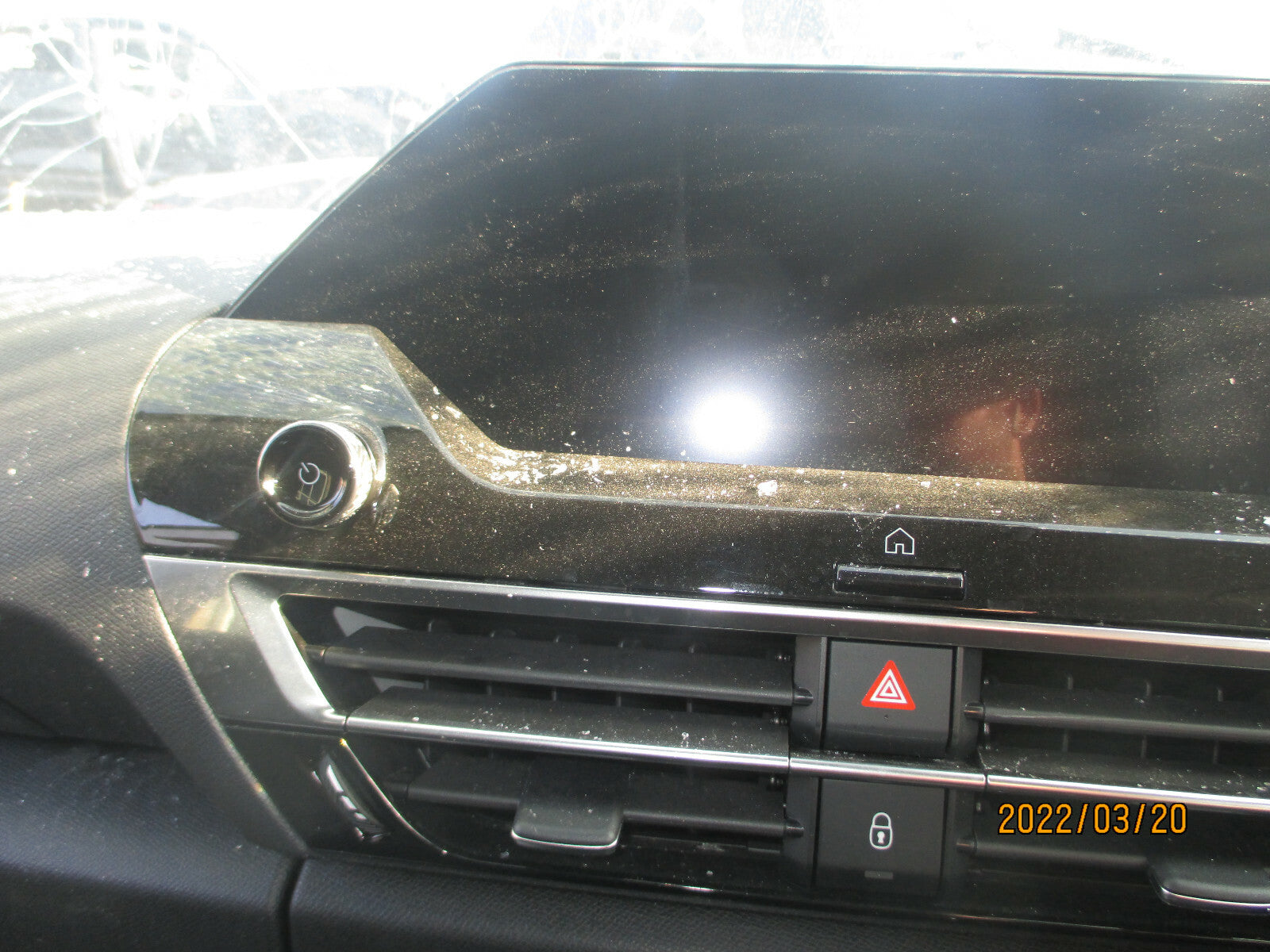 CITROEN C4 MK3 2021 FRONT INTERIOR DASHBOARD HAZARD SWITCH